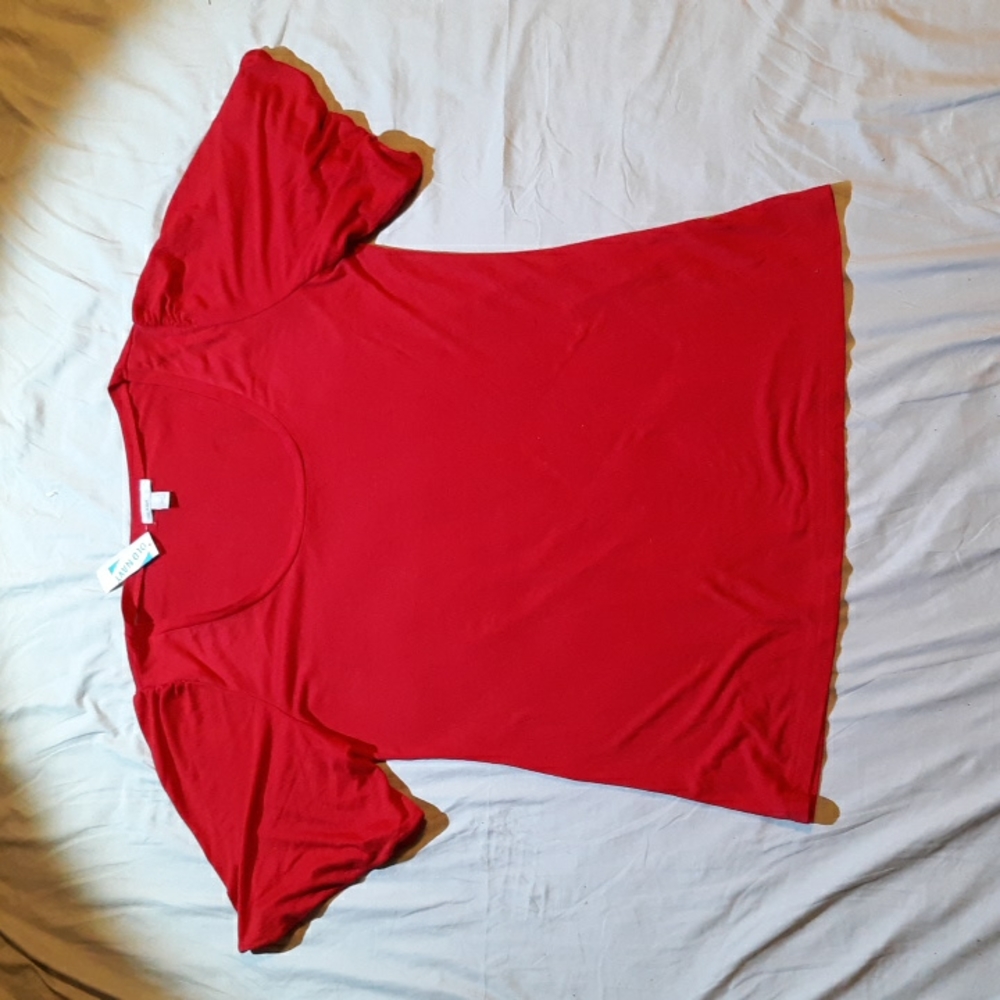 ⏰Semi-fitted puff short sleeve t-shirt
